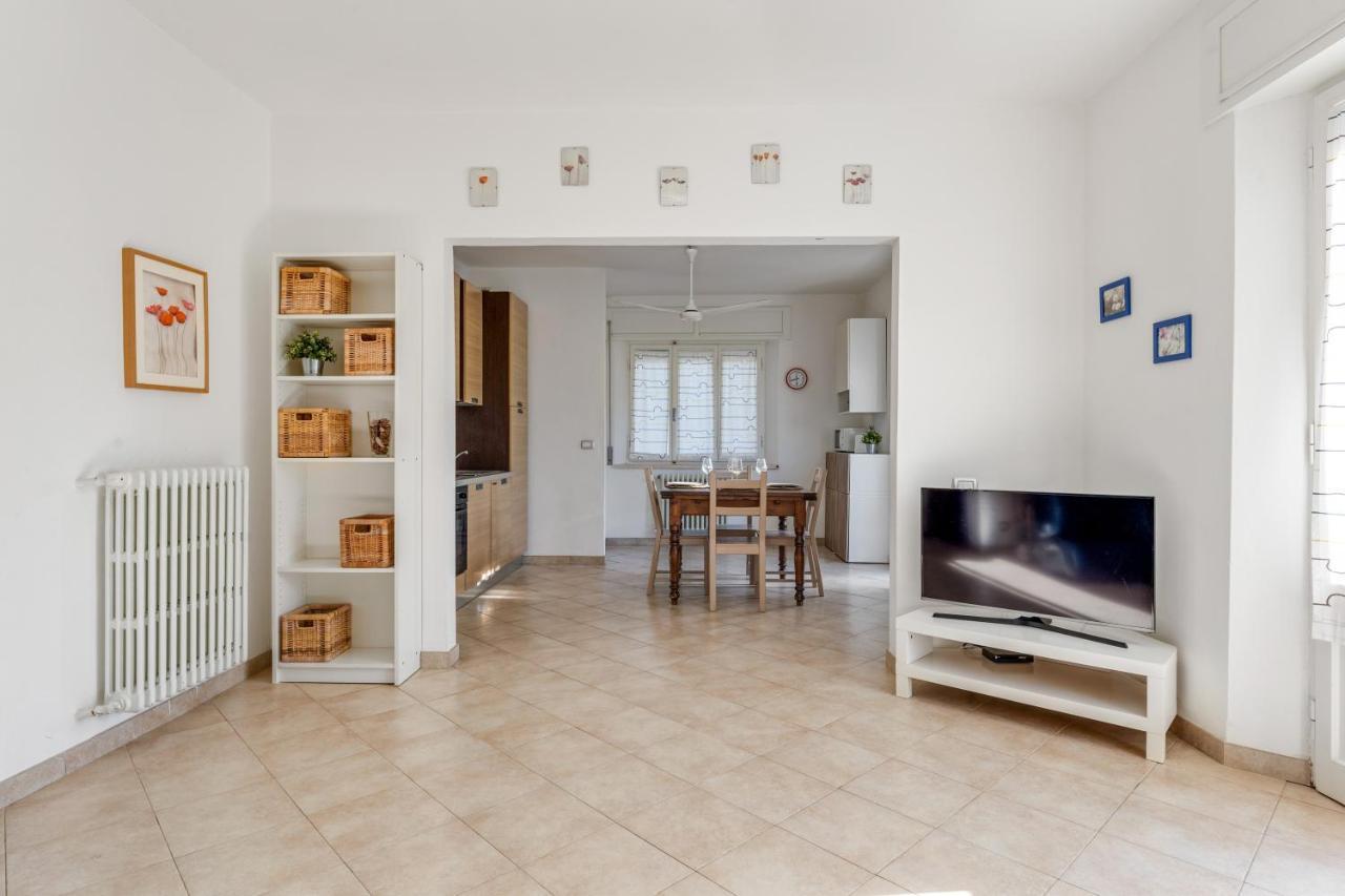 Casa Fiora, A 50 M Dal Mare Apartment San Vincenzo Exterior photo